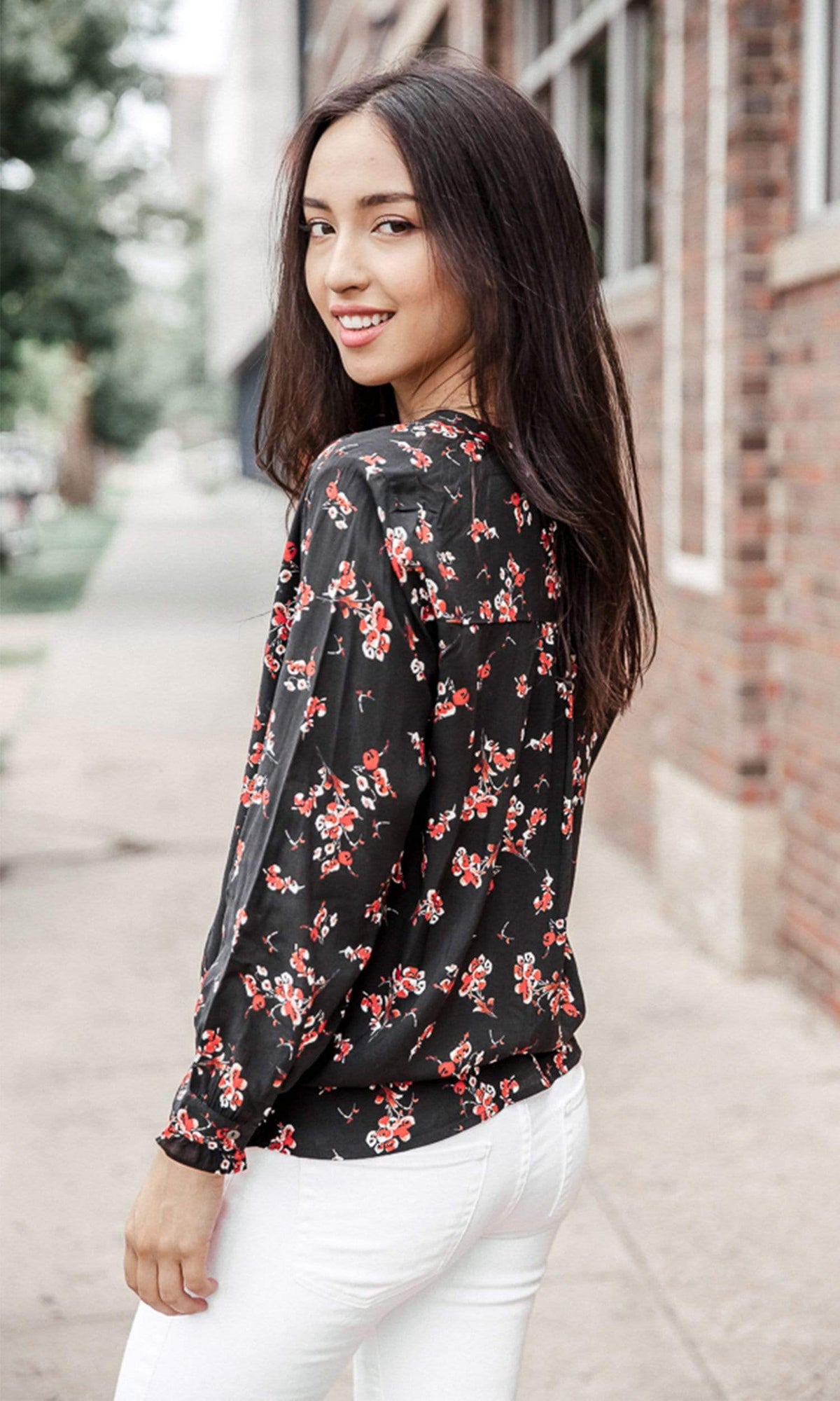 Velvet by Graham &amp; Spencer Jazzy Floral Print V Neck Top