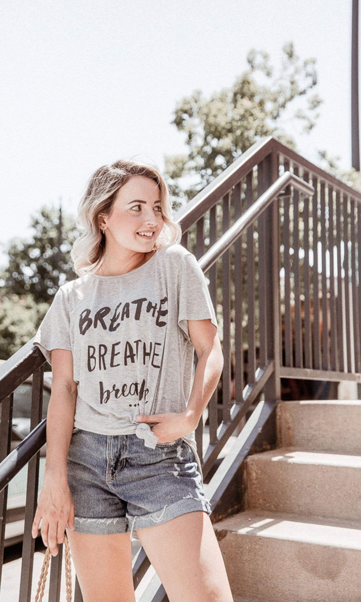Valln Scoop Tail Tee - Breathe