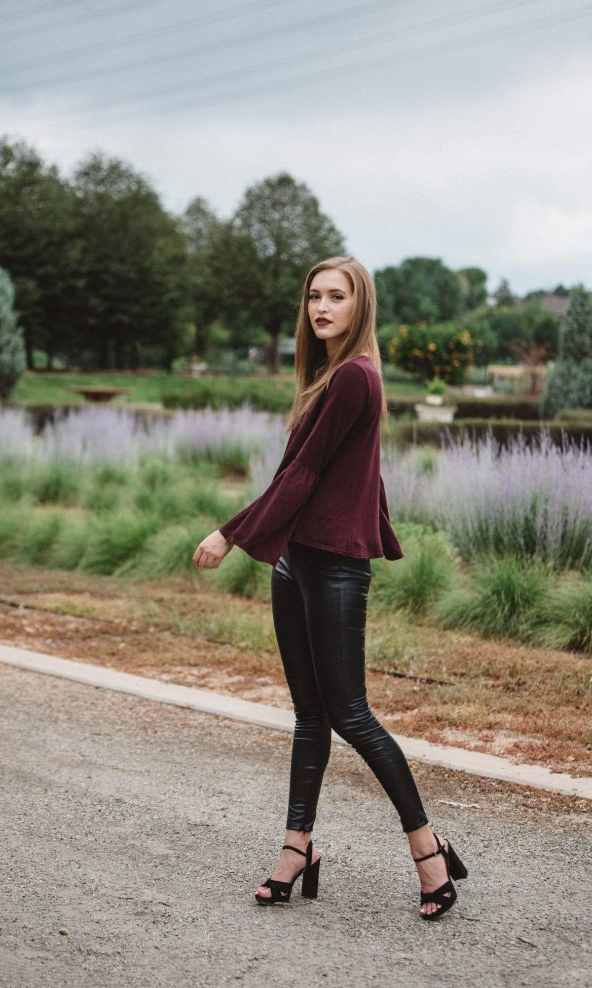 Velvet by Graham &amp; Spencer Kamry Lux Slub Flare Sleeve Top